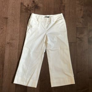 White House Black Market wide leg cropped white pants size 0 NWT